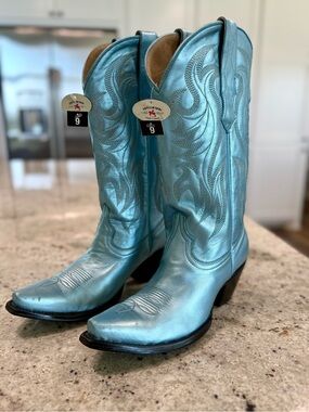 Idyllwind Metallic Ice Blue Western Heeled Cowboy Boots